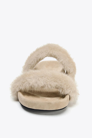 FLAT SANDALS WITH SHEEPSKIN EFFECT