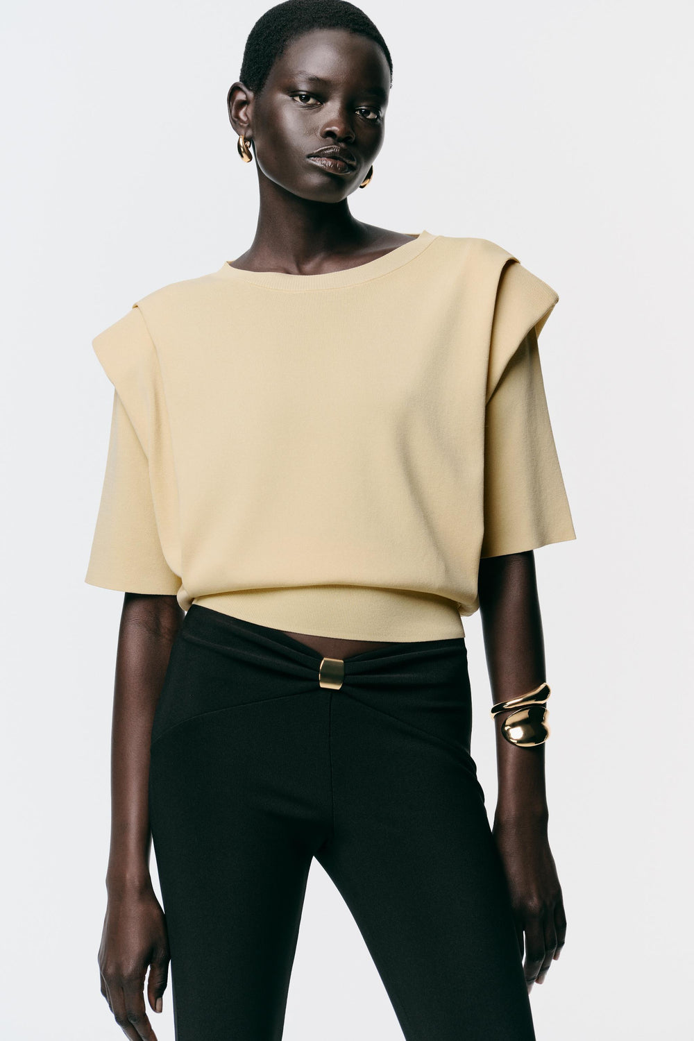 KNIT TOP WITH SHOULDER PADS