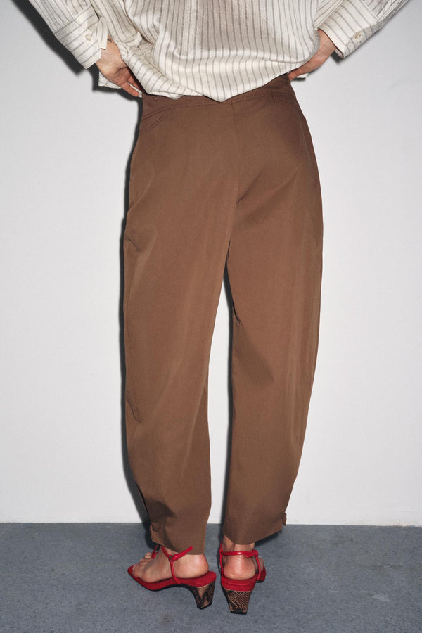DARTED TROUSERS WITH BELT LOOPS